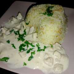 أرز بالشعيرية وصلصة الدجاج بالجبن 🍗🍚🧀-レシピのメイン写真
