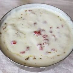 A picture of Khajur boondi raita.
