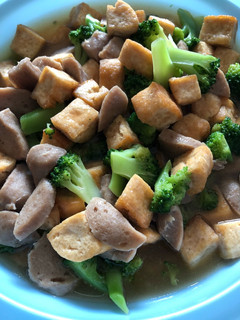 Foto resep Tumis brokoli tahu baso 😊