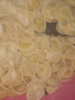 Una foto de Fideos al pesto(más suave y con base de 4 quesos)