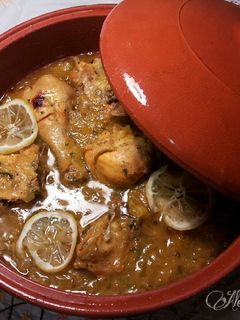 Una foto de Cazuela de pollo encebollado al limón