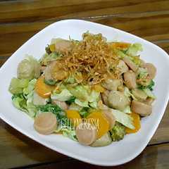A picture of Capcay goreng.