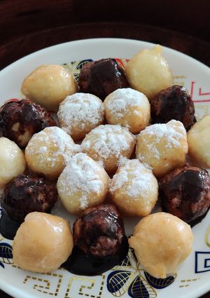 A picture of Donut bites.