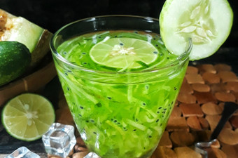 Anti Ribet, Bikin Es Timun Melon Serut Wajib Dicoba