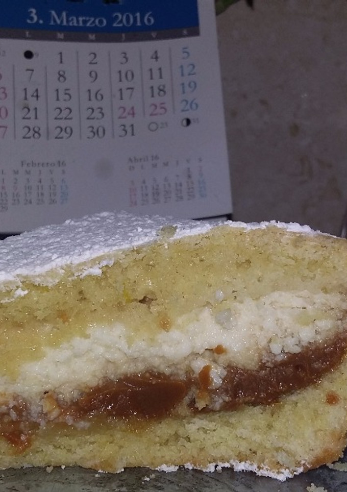 Una foto de Torta de ricota y dulce de leche