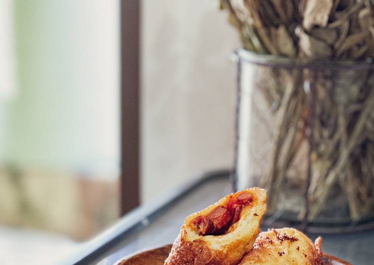 Hotdog Bolognese with Cheese French Toast Roll