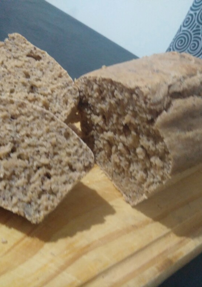 Una foto de Budín integral de Limón y semillas de amapola