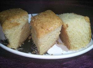 A picture of Eggless vanilla sponge cake without curd and condensed milk.