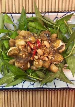 Hình của món Trứng cút lộn xào me.