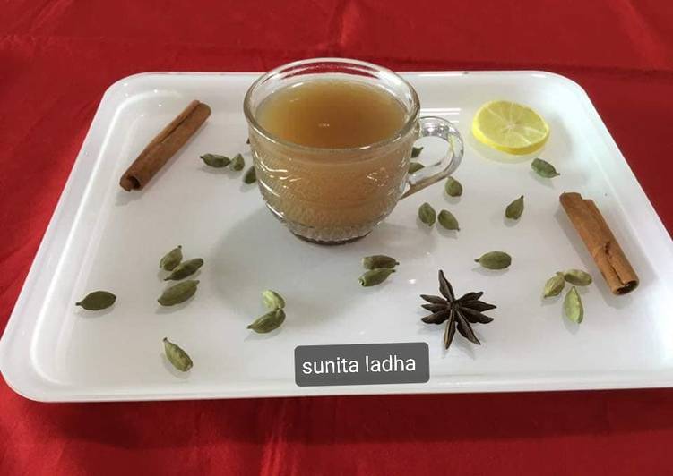 दालचीनी की चाय (Dalchini ki chai recipe in hindi) रेसिपी बनाने की विधि in Hindi by Sunita Ladha - Cookpad India