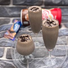 Oreo milkshake A picture of Oreo milkshake.
