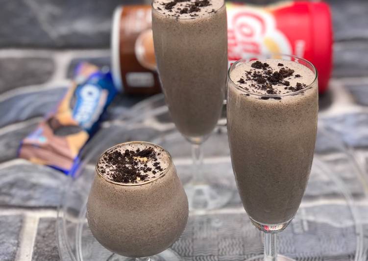 Simple Way to Prepare Favorite Oreo milkshake