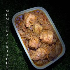 A picture of Simple and quick chicken onion sauce.