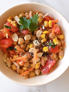 Una foto de Ensalada fresca de garbanzos