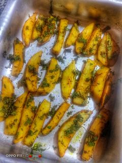 صورة لوصفة بطاطس بالبقدونس والتوابل 😋👩🍳