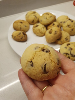 Una foto de Galletitas de maicena con chispas de chocolate