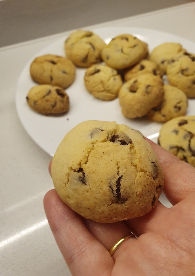 Una foto de Galletitas de maicena con chispas de chocolate