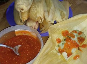 Una foto de ~Tamales de chepil~
