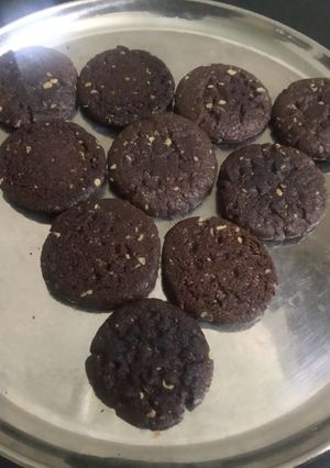 ஓட்ஸ் சாக்கோ குக்கீஸ்(oats choco cookies recipe in tamil) செய்முறை முக்கிய புகைப்படம்