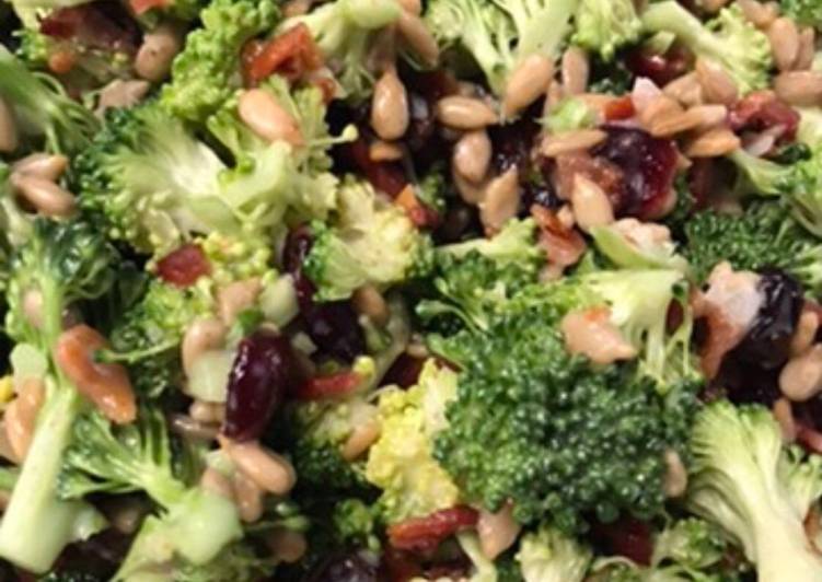 Steps to Prepare Broccoli salad in 30 Minutes for Young Wife