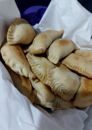 Una foto de Empanadas de pollo caseritas ♡