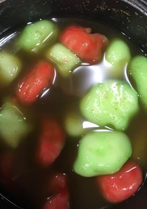 A picture of Tang Yuan.