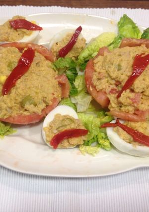 Foto principal de Tomates rellenos de bonito
