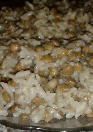 A picture of Mujadara Rice.