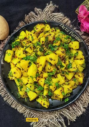 A picture of Jeera Aloo (Cumin Potatoes).