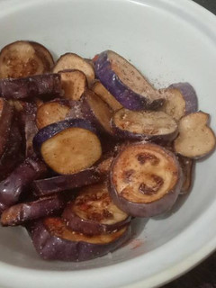 A picture of Fry masala baingan.