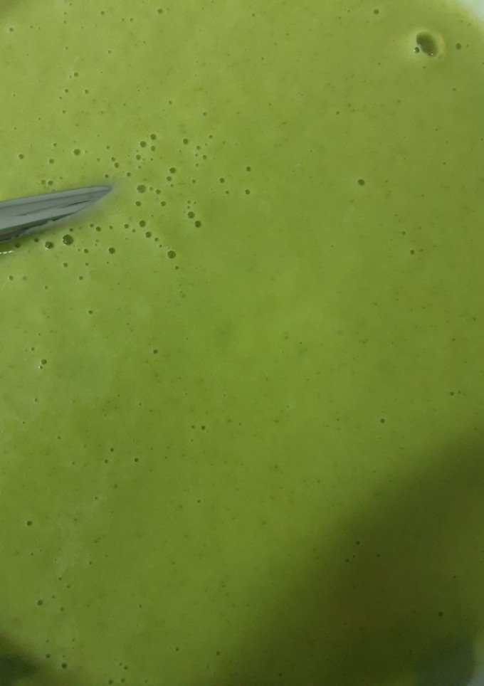 Una foto de Crema de espárragos y brócoli