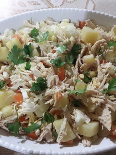 Una foto de Ensalada de pollo