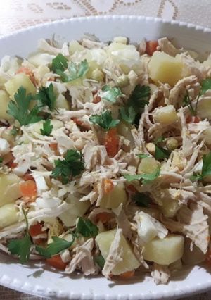 Una foto de Ensalada de pollo