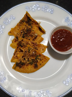 પનીરના ચીલા (Paneer Chila Recipe in Gujarati) રેસીપી મુખ્ય ફોટો
