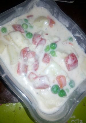A picture of Vegetables raita.