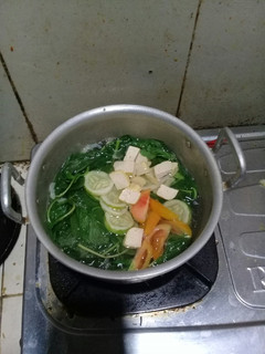 Foto resep Sayur bening (bayam, timun, tahu)