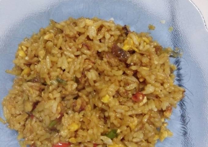 Resep Nasi goreng ayam suwir oleh Mama atar - Cookpad