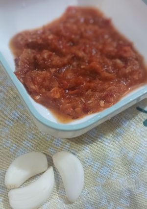 A picture of Lehsan ki simple chutney.