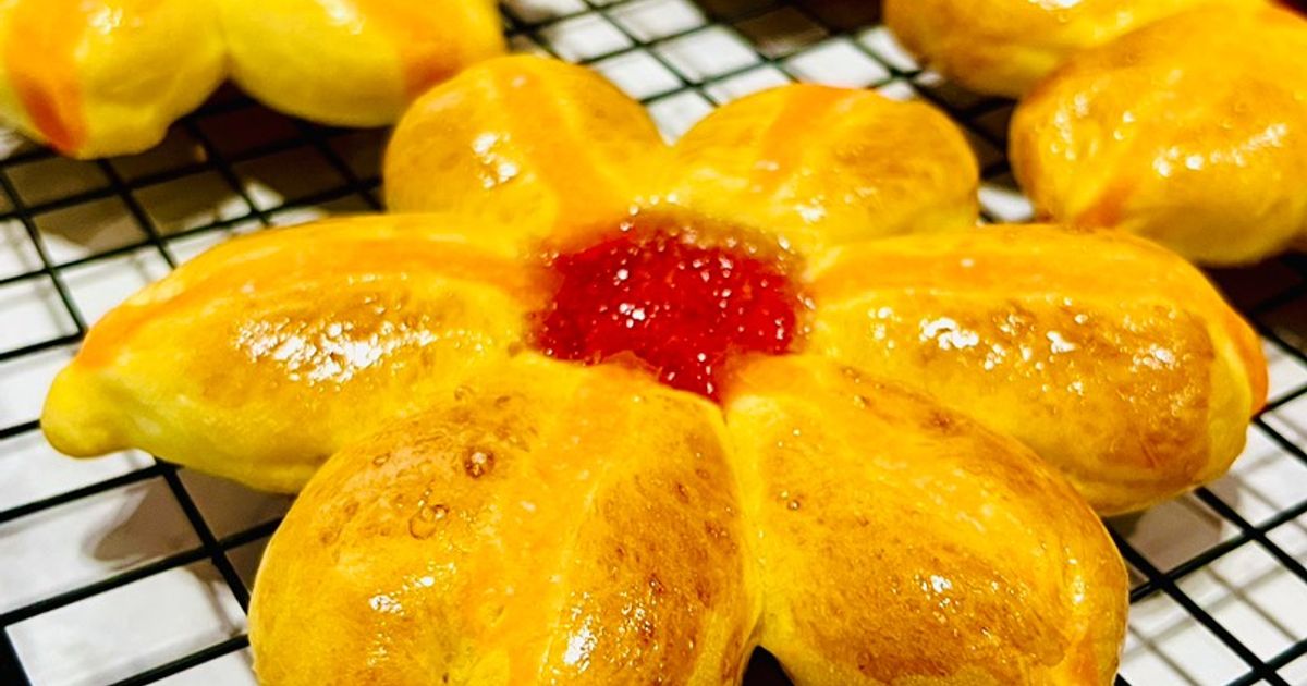 Resep 318. Roti Labu Kuning Bentuk Bunga Yang Indah 🌸 oleh Juliana ...