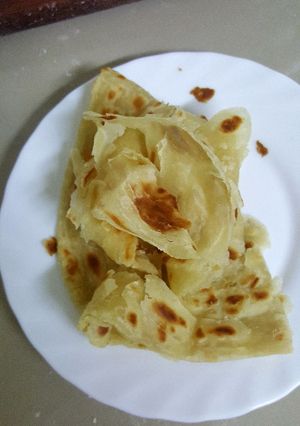 A picture of How To Get Soft Layered Chapati using the fan method.