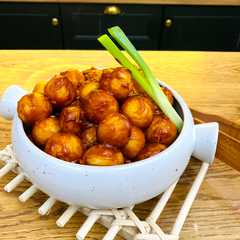 Bola-bola mochi kentang pedas manis রেসিপির প্রধান ছবি