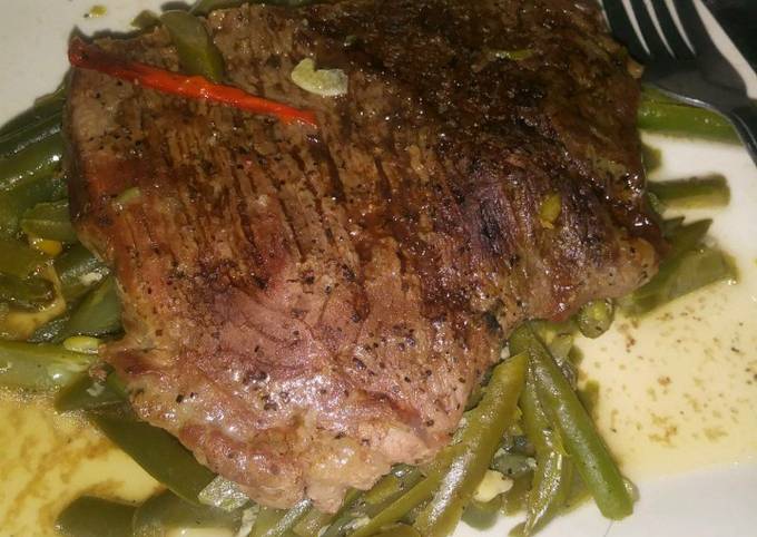 Anita's Fabulous Shoulder Steak With Green Beans