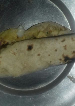 A picture of Chapati Roll.
