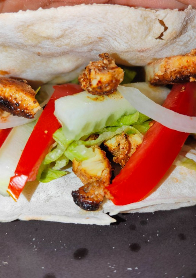 Una foto de Kebab de pollo