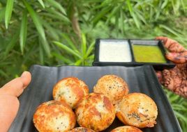सूजी का गुलियप्पा