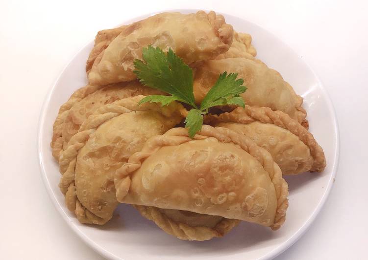 Cara Gampang Menyiapkan Pastel Goreng yang Lezat