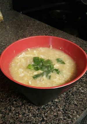 A picture of Egg drop tofu soup.