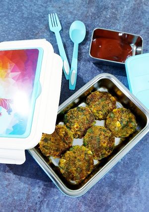 A picture of Corn Spinach Besan Tikki.