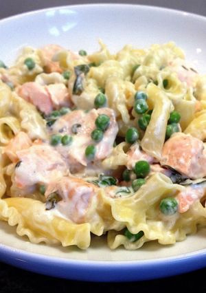 A picture of Pasta with Lemon Salmon.