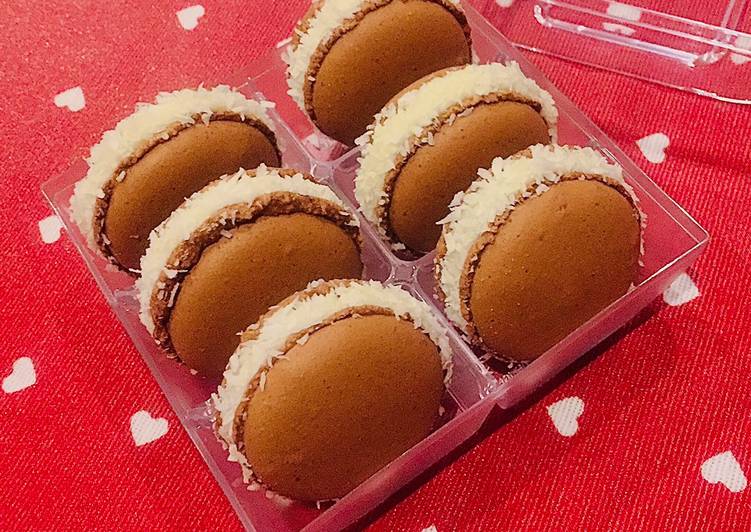 Ricetta Macarons Al Cacao Ripieni Di Ganache Al Cocco E Nutella Di Ivana Cookpad